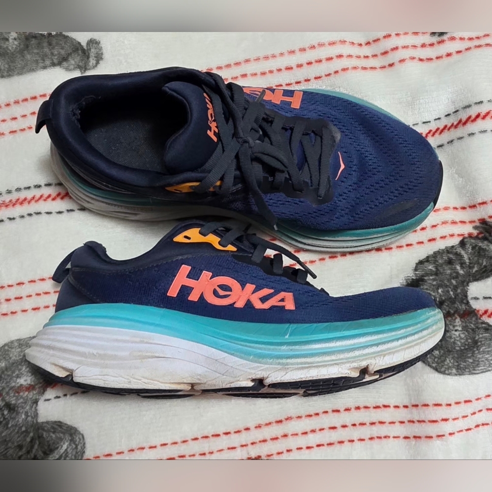 HOKA Women's Bondi 8